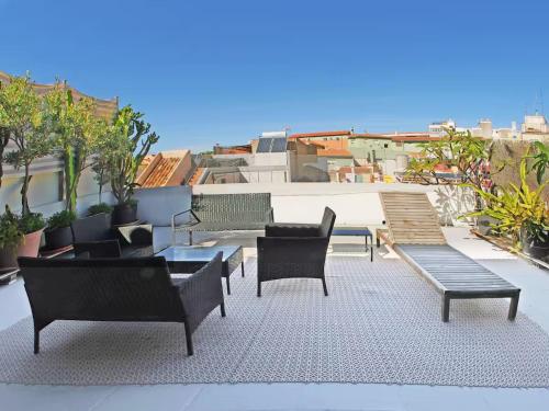 VIP HOUSE RENTALS, entire apartment in Malaga Old Town, Малага
