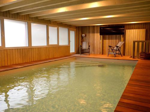 Gîte spacieux avec piscine, spa et parking près de Besançon - FR-1-583-320 gîte à louer Filain