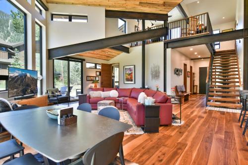 Royal Mountain Vista: Frisco Luxury Retreat in Frisco, USA
