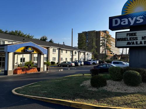 Exterior view, Days Inn by Wyndham Runnemede Philadelphia Area in Runnemede (NJ)