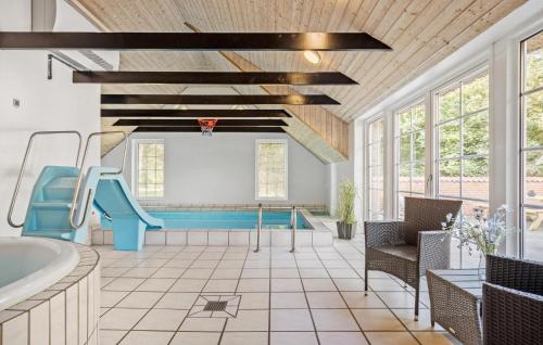 Swimming pool, Cozy Home In Ringkøbing With Sauna near Hee Kirke
