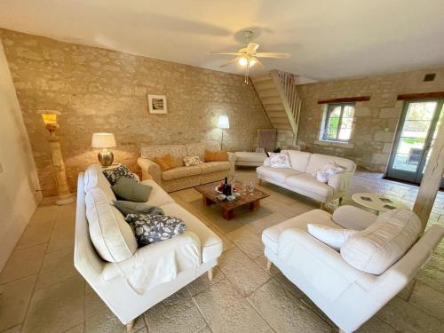 Gîte en Touraine avec piscine privée, spa et WiFi - FR-1-381-601 gîte à louer Bournan