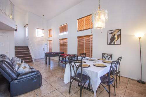 Red Rock Vacation Villa - image 10