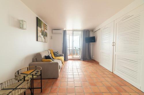 Cơ sở vật chất, Appartements avec vue mer à Tartane (Appartements avec vue mer a Tartane) in La Trinite