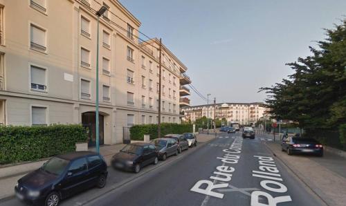 Chic Appartement Design et Securise avec parking, Proche Paris I CDG in 勒布爾熱