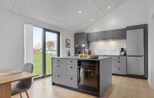 Kitchen, 4 Bedroom Stunning Home In Haderslev in Haderslev