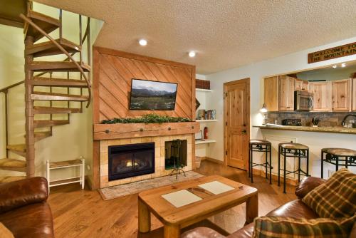 Flying Dutchman Mountainside Condo: Pool/Hot Tub in Keystone, USA