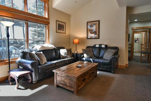 Mountain Thunder Snow Haven Townhome: Ski In, Pool/Hot Tub in Breckenridge, USA
