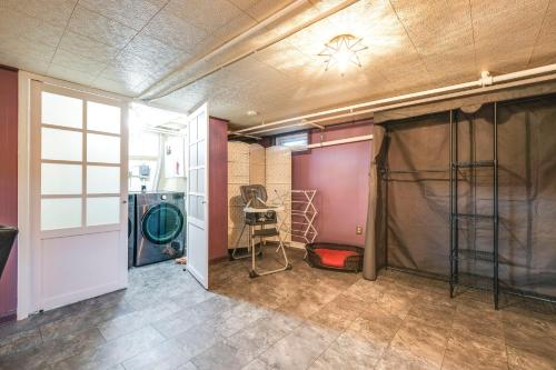 Colorful Roanoke Vacation Rental with Hot Tub! in Roanoke