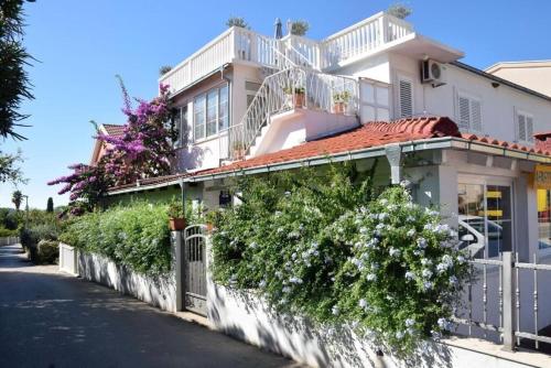 Apartments Lucky - 150m from sea