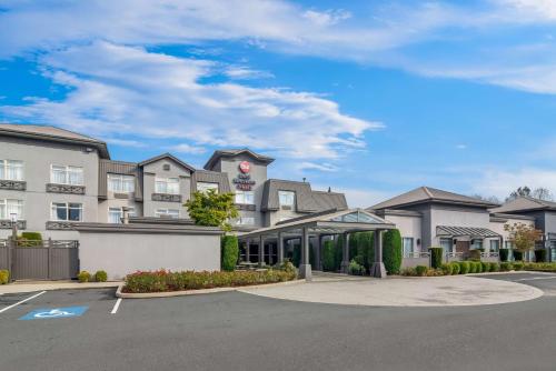 Best Western Plus Pitt Meadows Inn & Suites in Pitt Meadows, Canada