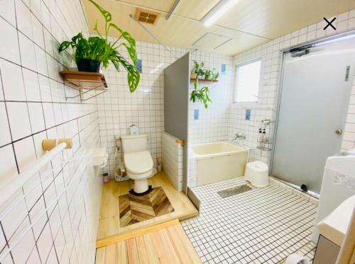 room detail thumbnail 1