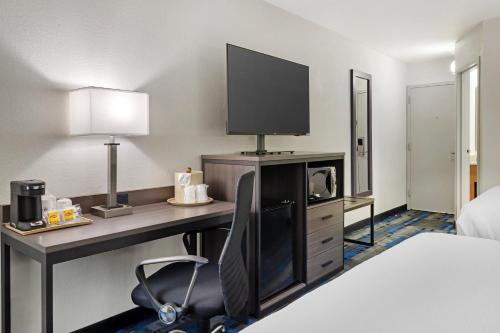 Quality Inn Mystic - image 11
