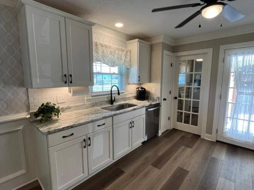 Delightfully Dunn in ดันน์ (NC)