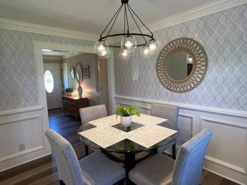 Delightfully Dunn in ดันน์ (NC)