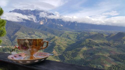 Crystal Hill R, Kundasang