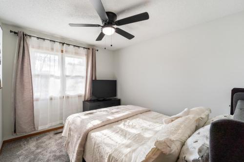 Updated Ranch Near Dwntwn and Easter Lake in Des Moines, USA