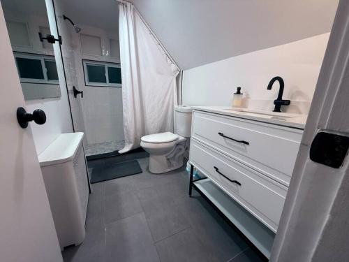 JxnBnB BIG Cozy Oasis In the Southshore of Boston in Brockton, USA