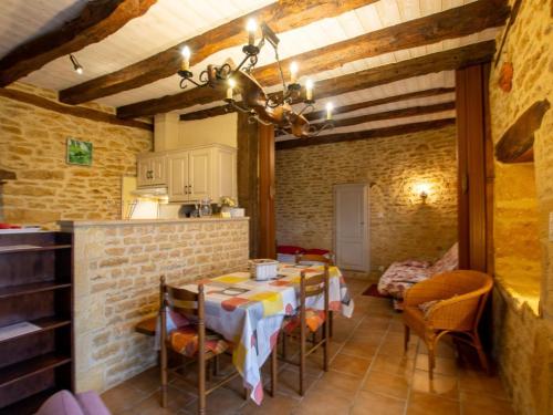 Maison rustique en pierres proche de Sarlat, jardin, 6 pers. - FR-1-616-394 in Marcillac-Saint-Quentin