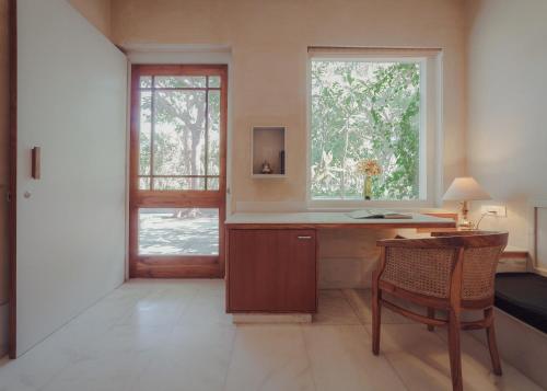 Double Room with Garden View image 10