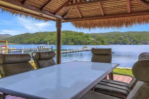 Tranquility with Spa & Jetty in Woy Woy