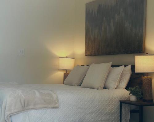 Islands Inn on the Drive-Essential Room - Queen Bed - A0 in Fort Lauderdale, USA