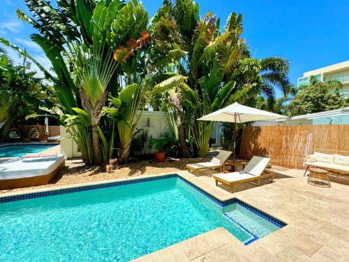 Islands Inn on the Drive - Vista Azul Suite - Queen Bed - A2 in Fort Lauderdale, USA