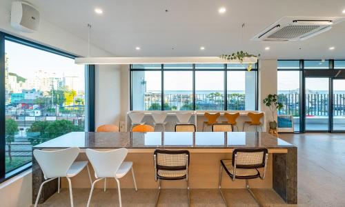 Paul Mare Pool Villa