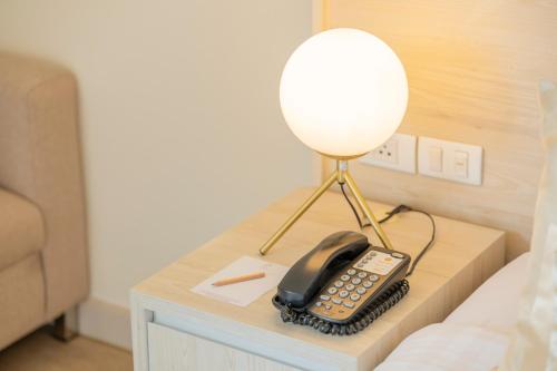 Deluxe Double or Twin Room with City View image 10