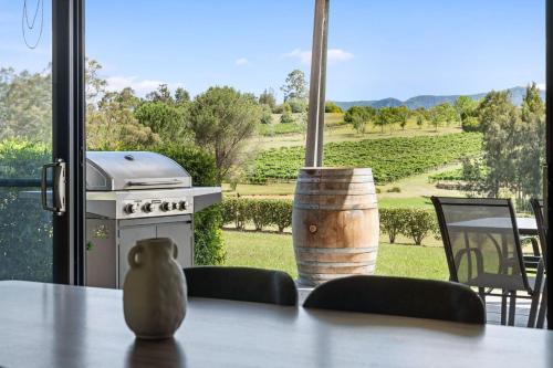 Travertine Vineyard Retreat - Stay Among the Vines – khách sạn tại Belford