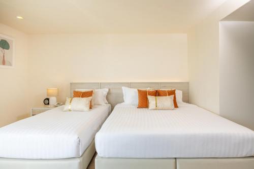 Triple Room with Sea View image 10