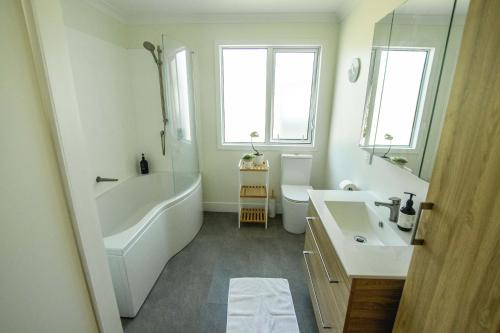 Relax & unwind at Te Horo Beach