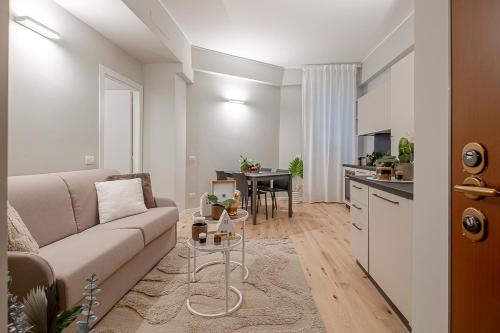 NEW! Duomo-San Siro - Super Cute Modern Apt, 15mins to Duomo!, Milan