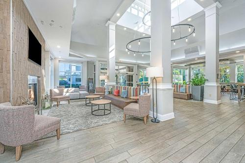 Lobby, Hilton Garden Inn Charleston Airport near Audubon Swamp Garden