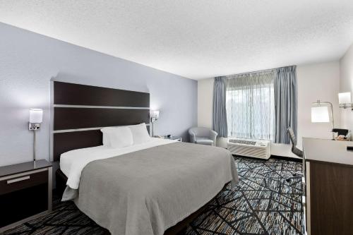 King Room - Interior Access, No Pets