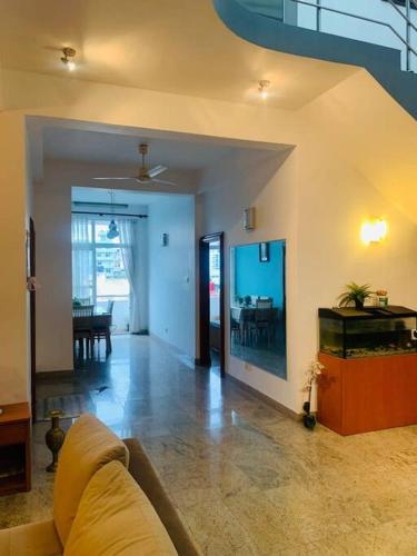 Colombo 6 wellewatte Luxury DuplexFamily apartment