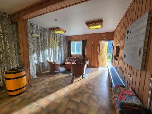 設施, Casa Grend in 歐斯提斯