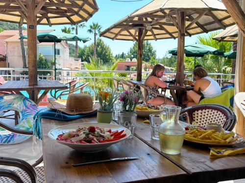 Restaurant, Camping Vallee du Paradis in Saint-Raphael