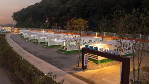 Hwaseong Refreshing Glamping&Caravan