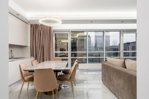 J&K Platinum Towers Room Type - Two-Bedroom Deluxe Apartment with Balcony