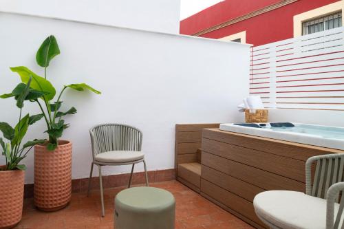 Magno Apartments Santa Clara - Private Terraces with Jacuzzi, Seville (photo 10)