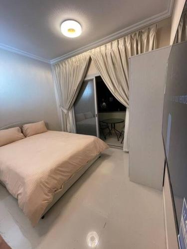 Private studio with balcony Shj, Sharjah (foto 5)