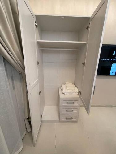 Private studio with balcony Shj, Sharjah (foto 6)