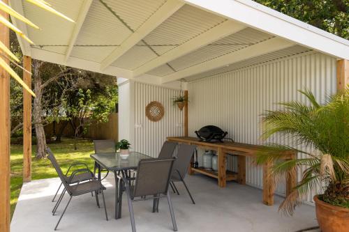 Holiday Home room in Couples Retreat in Cowes sleep 4