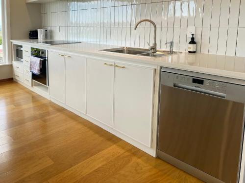 Cosy family house in Massey with Good View, Auckland (fotografie 8)