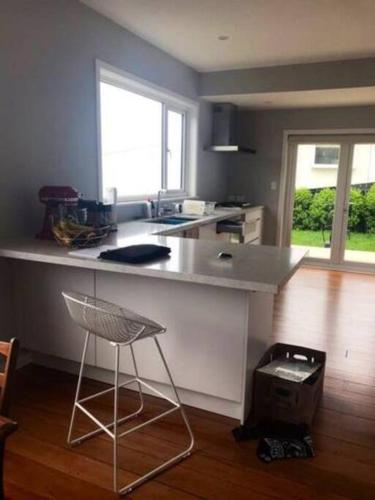 Views for day's in Lyall Bay in Wellington flygplats