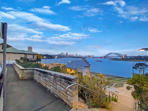 Balmain Wharf l 2 Bedroom Apartment - image 3