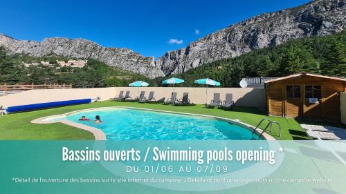 Peldbaseins, Camping La Pinatelle in Saint-Auban