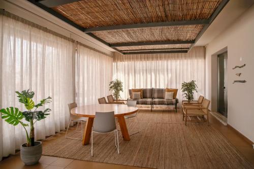 Llaut Boutique Hotel - 편의 시설/서비스
