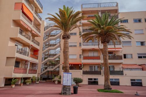 Los Cristianos central apartment - Cris Sol, Tenerife